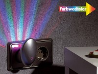 Lunartec Farbwechselndes Nacht & Wohlfühllicht mit Dämmerungssensor; LED-Steckdosen-Nachtlicht mit Dämmerungssensor 