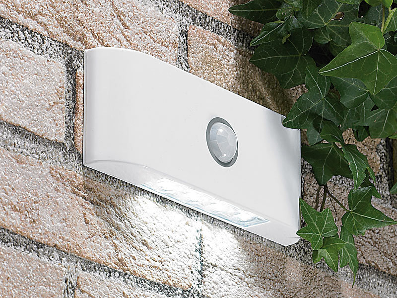 Lunartec LED-Schrank und Unterbauleuchte mit PIR-Sensor, 4er-Set; LED Batterie Leuchten, Solar-Wandstrahler mit PIR-Sensor für außen LED Batterie Leuchten, Solar-Wandstrahler mit PIR-Sensor für außen LED Batterie Leuchten, Solar-Wandstrahler mit PIR-Sensor für außen 