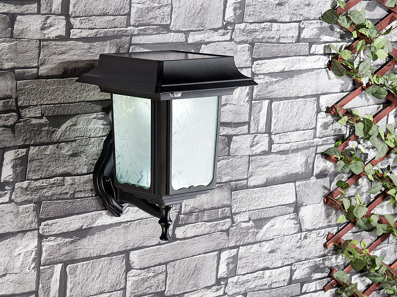 ; LED-Solar-Außenlampen mit PIR-Sensoren (neutralweiß) LED-Solar-Außenlampen mit PIR-Sensoren (neutralweiß) 