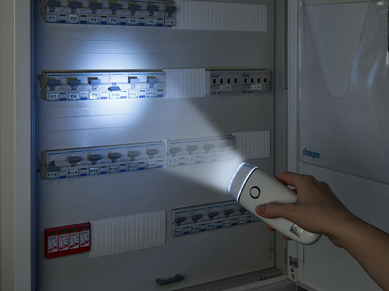 ; LED-Steckdosen-Nachtlicht mit Dämmerungssensor, Solar-LED-Wandlichter mit Nachtlicht-FunktionAkku-LED-Lichtleisten mit Bewegungssensoren 