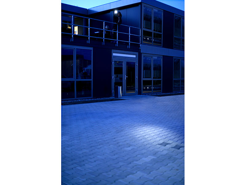 ; LED-Taschenlampen im Baseballschläger-Design, Steckdosen-LED-Nachtlichter mit Bewegungsmelder & Akku LED-Taschenlampen im Baseballschläger-Design, Steckdosen-LED-Nachtlichter mit Bewegungsmelder & Akku 