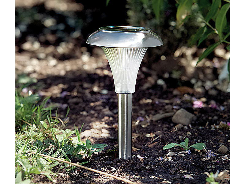 ; LED-Solar-Außenlampen mit PIR-Sensoren (neutralweiß) LED-Solar-Außenlampen mit PIR-Sensoren (neutralweiß) 