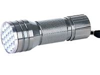 ; LED-Taschenlampen im Baseballschläger-Design, Steckdosen-LED-Nachtlichter mit Bewegungsmelder & Akku 